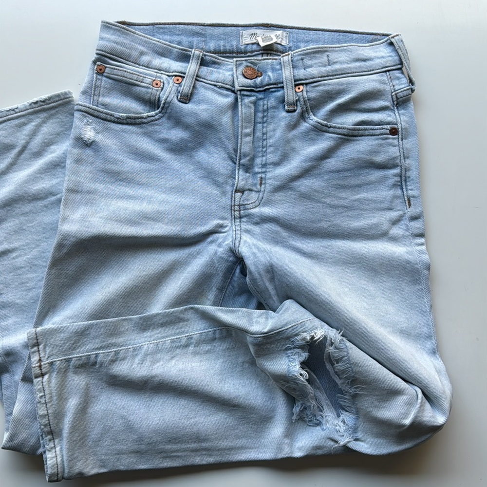 Madewell Mid-Rise Classic Straight Jean // Light Blue Wash // Size 26